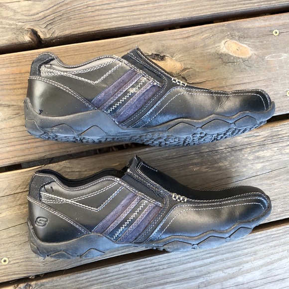 10 Skechers Men’s Black Leather Shoes Loafers Slip On Driving Casual Everyday - Picture 3 of 11